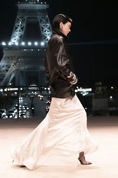 Look 19